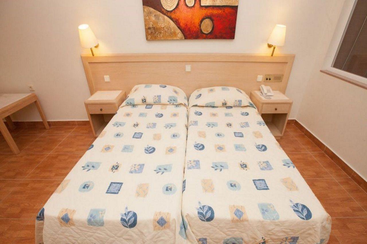Oceanis Beach Hotel 익시아 외부 사진