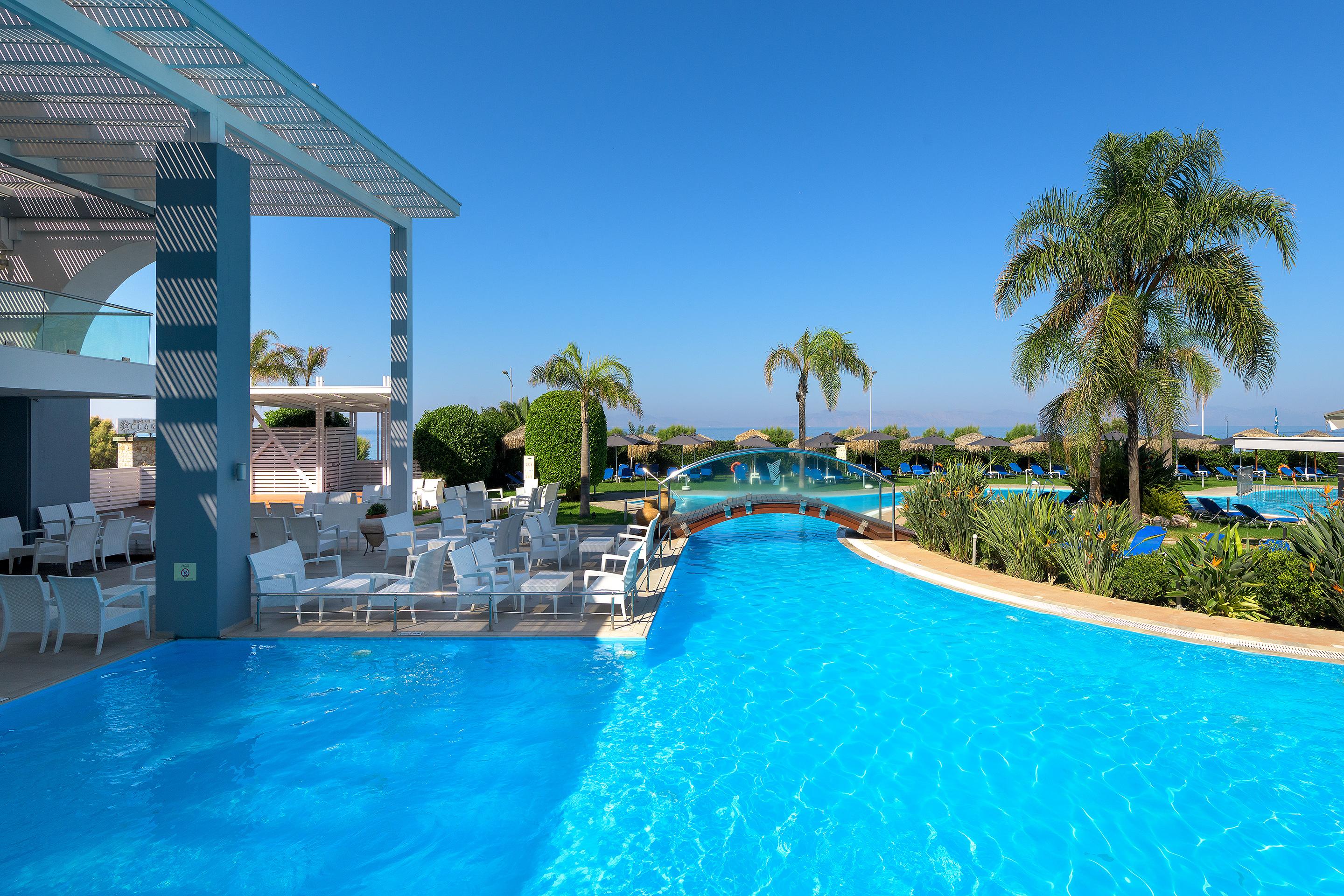 Oceanis Beach Hotel 익시아 외부 사진