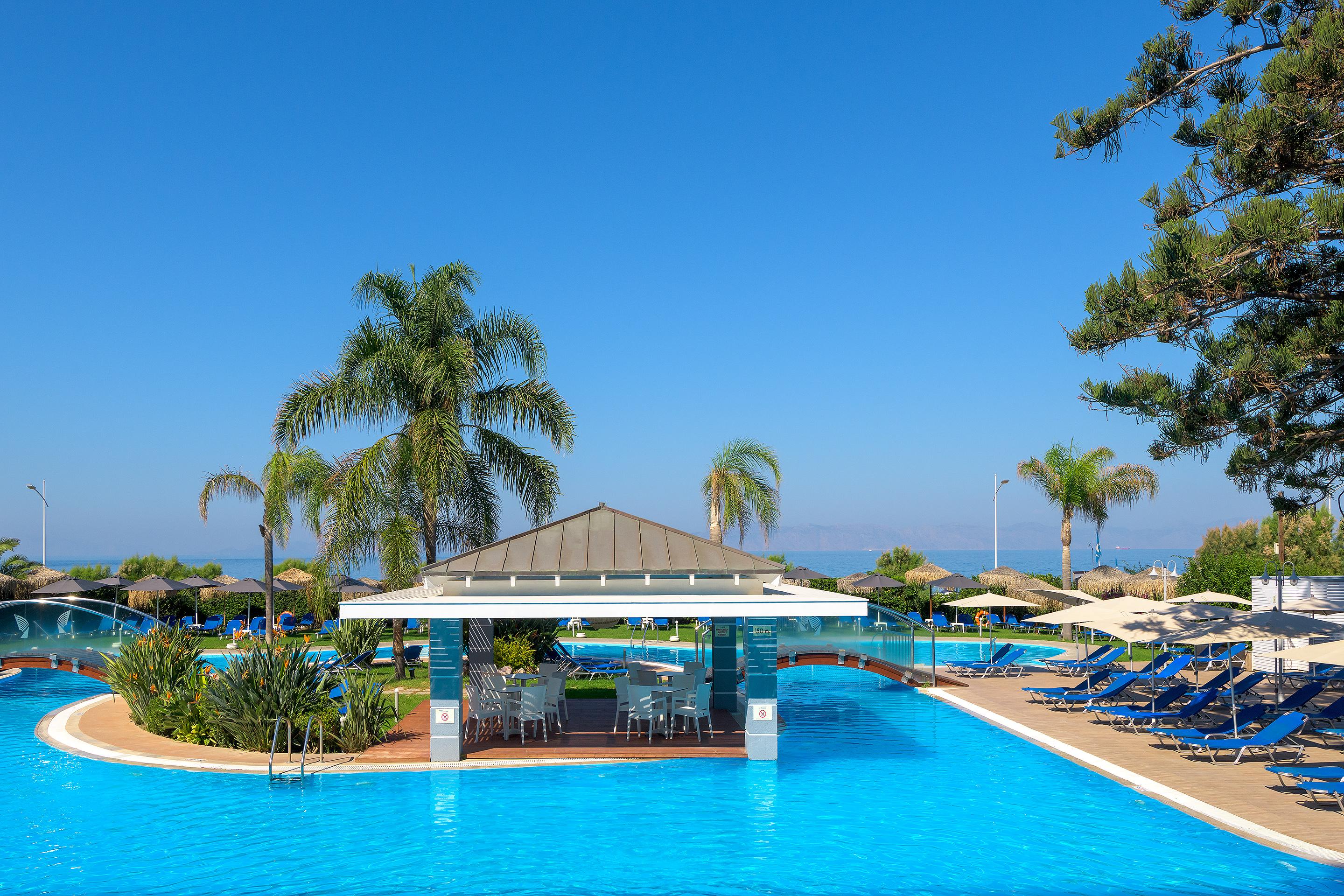 Oceanis Beach Hotel 익시아 외부 사진