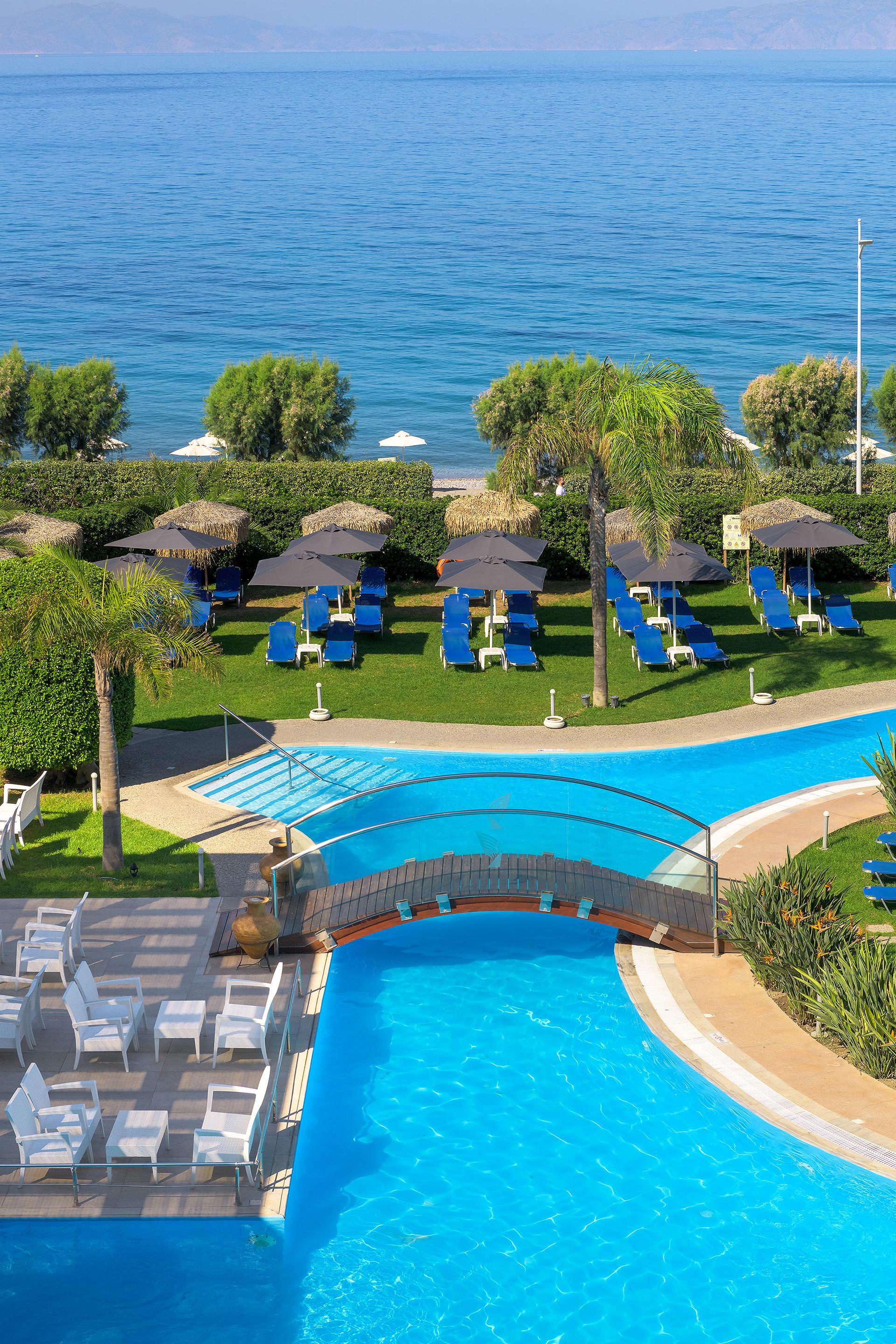 Oceanis Beach Hotel 익시아 외부 사진