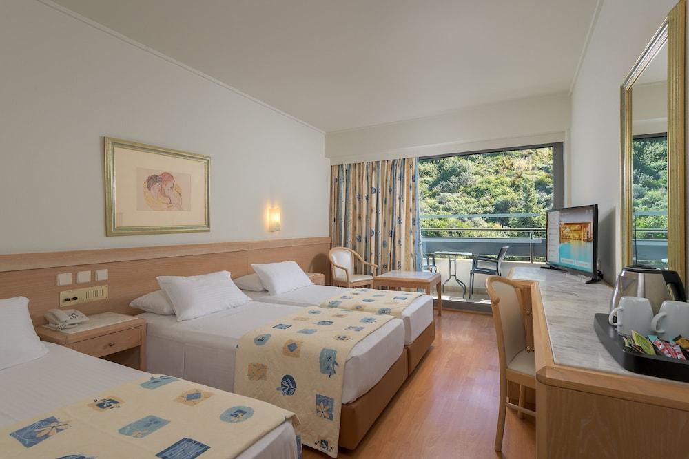 Oceanis Beach Hotel 익시아 외부 사진