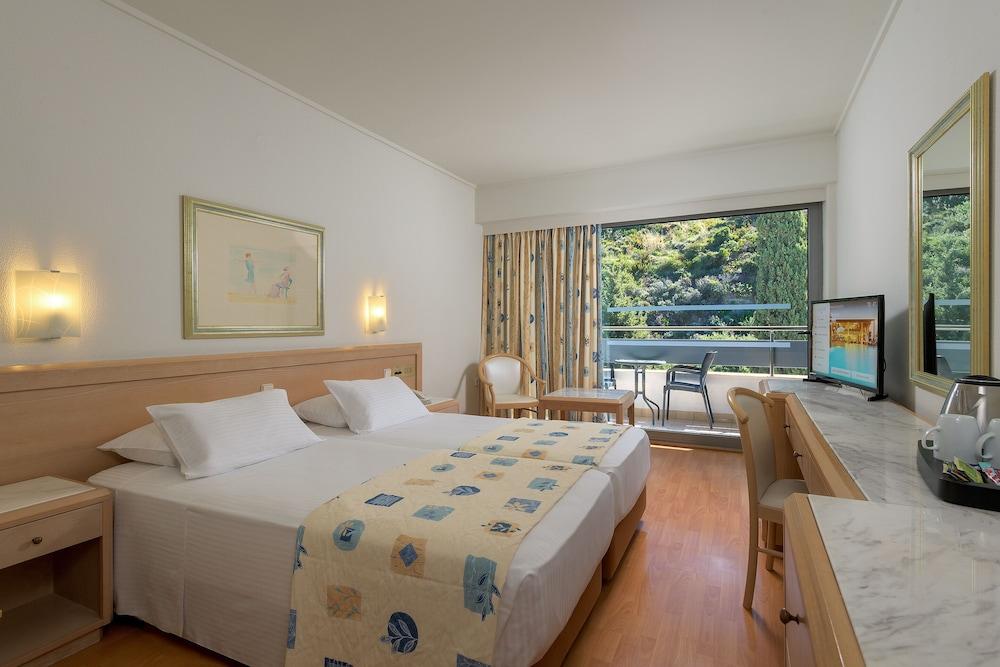 Oceanis Beach Hotel 익시아 외부 사진