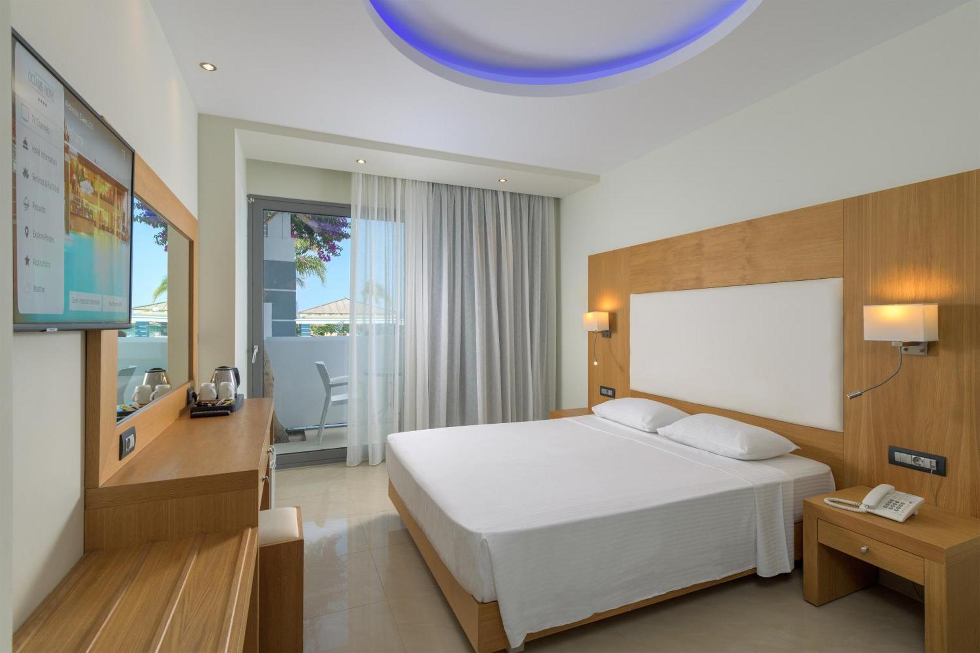Oceanis Beach Hotel 익시아 외부 사진